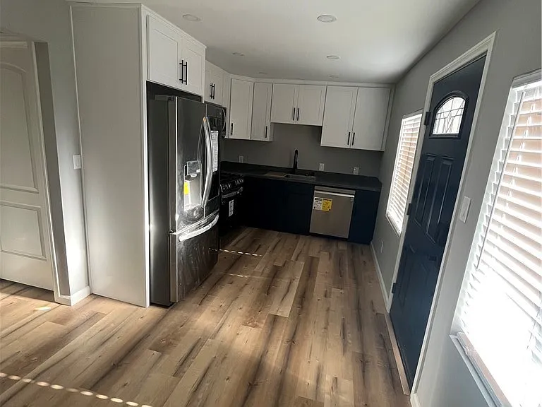 16416 Brighton Ave — Photo 12