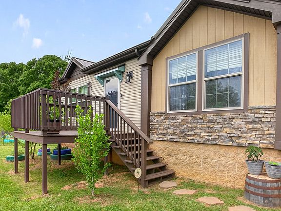 5th image of 160 Apple Blossom Ln