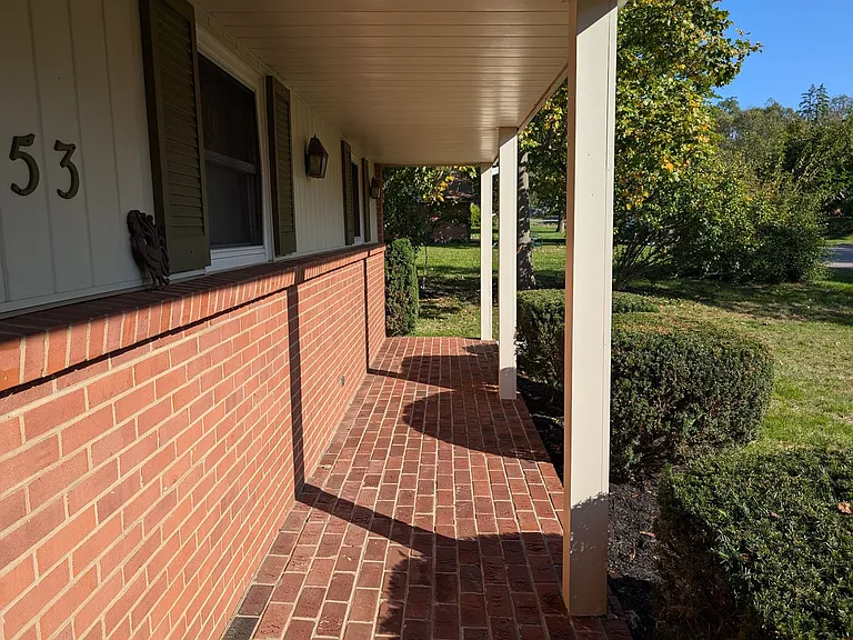 5253 Vernadale Dr — Photo 5