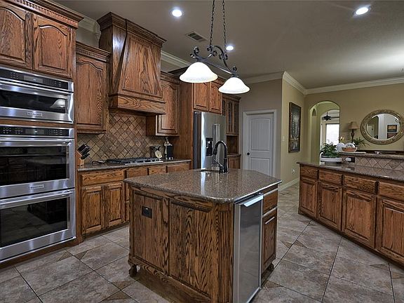 4th image of 1102 McKenzie Dr