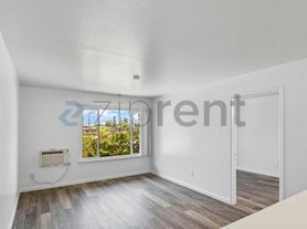 100 Village Dr