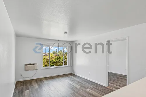 100 Village Dr #206 Photo 1