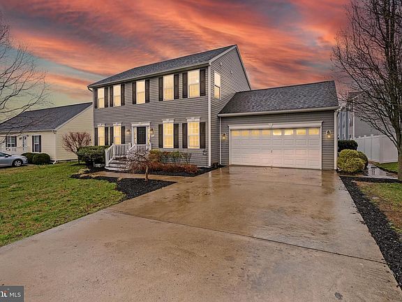 3rd image of 162 Job Rd