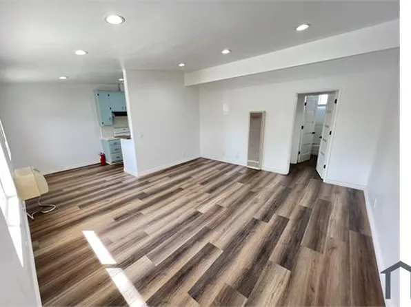 5550 Denny Ave, North Hollywood, CA