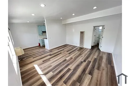 5550 Denny Ave #201 Photo 1