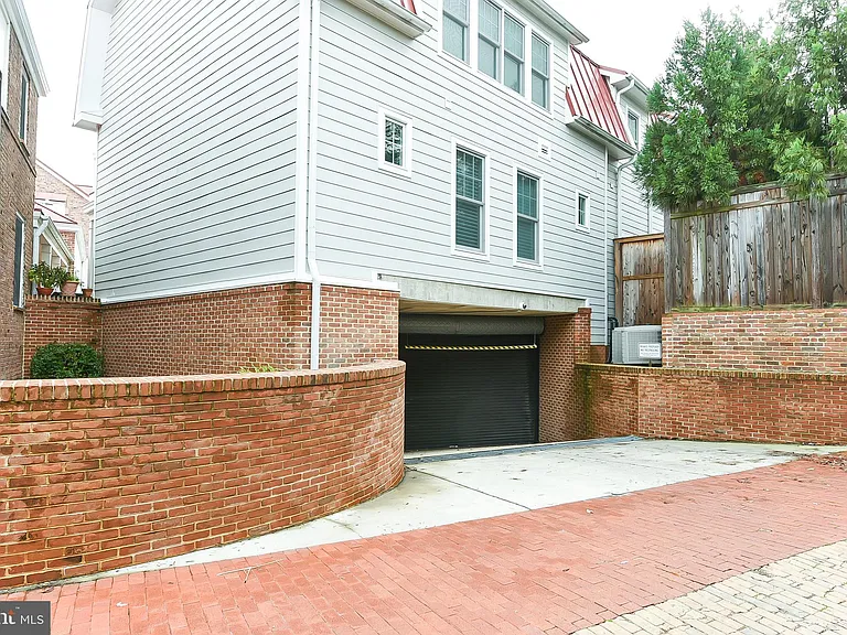 628 S Carolina Ave SE #5C — Photo 35