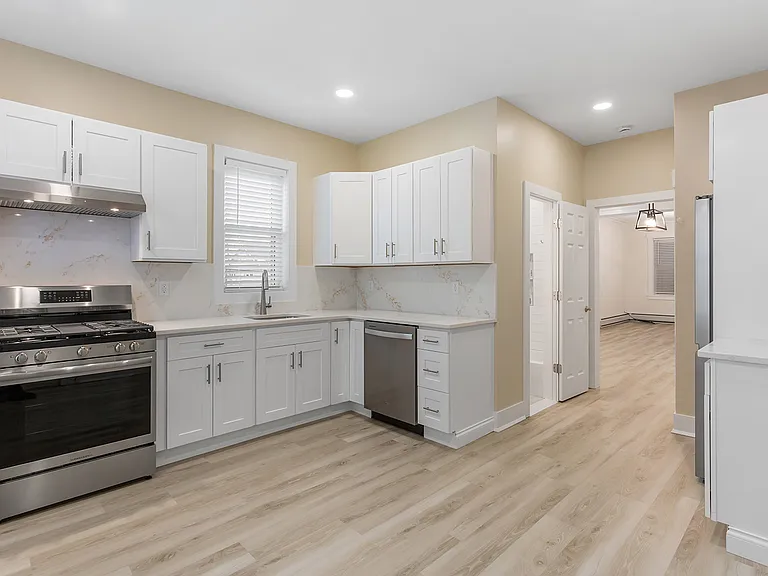 87 Paterson Ave #2 — Photo 7