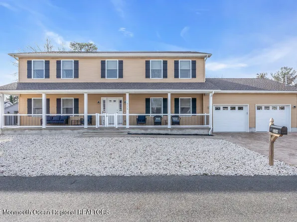 326 Forepeak Avenue, Beachwood, NJ 08722