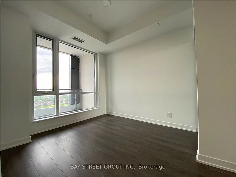 7950 Bathurst St #2002 — Photo 3