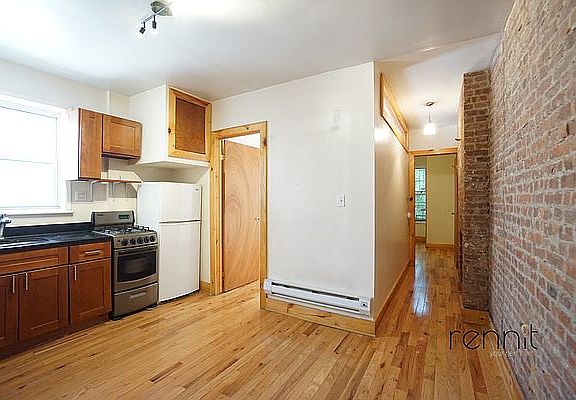 4th image of 561 Saint Johns Pl APT 3B