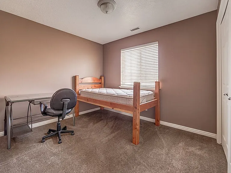 239 E 300 N #305 — Photo 12