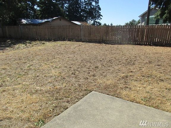 4th image of 15910 94th Avenue Ct E