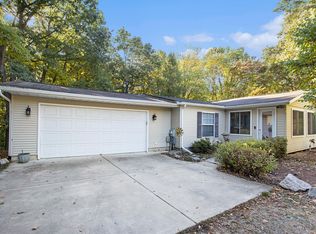 56823 Washington Ct, Three Rivers, MI 49093
