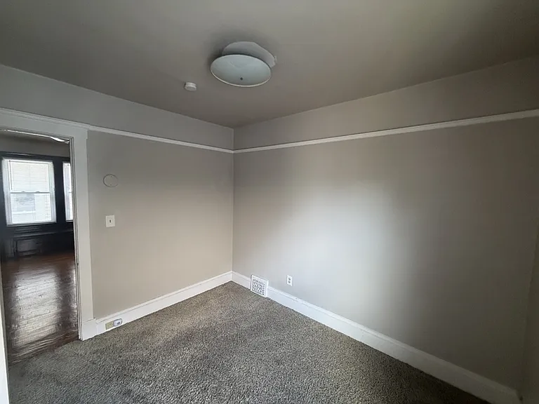 10324 Bernard Ave — Photo 9