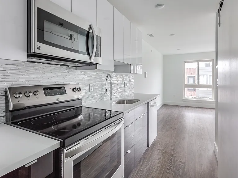1155 S 15th St — Photo 22