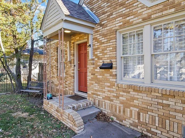 1307 S Indianapolis Ave — Photo 23