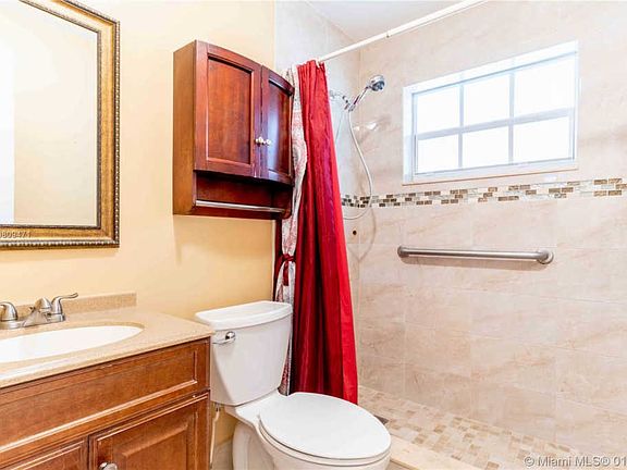 4th image of 1321 W 42nd St #0