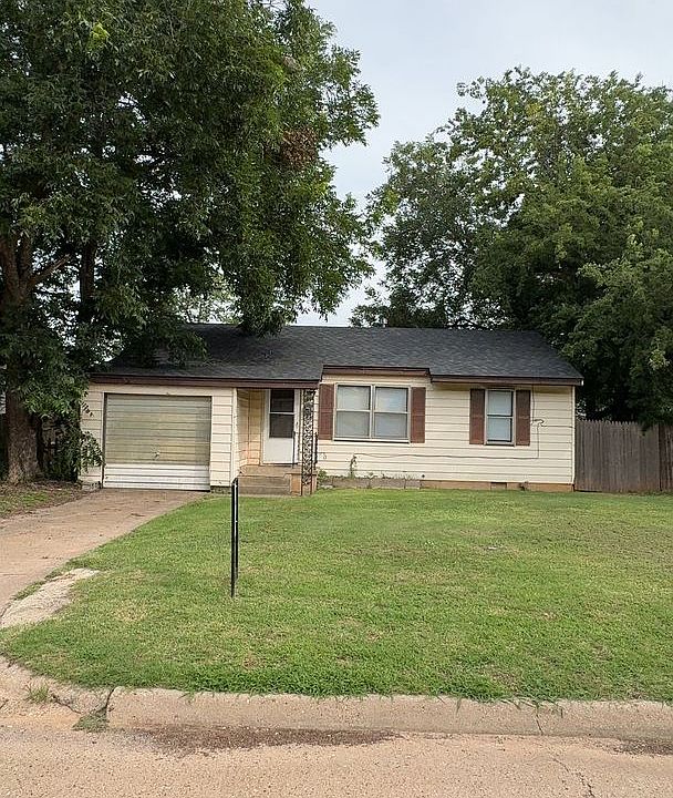 1st image of 1414 W Wallace Dr