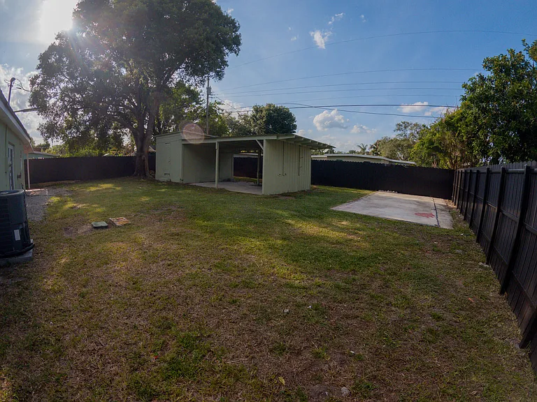 352 Johnston St — Photo 21