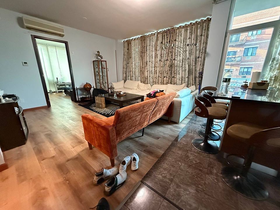 1st image of 380 Kings Hwy APT 301