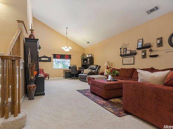 4th image of 3518 Hiawatha Way