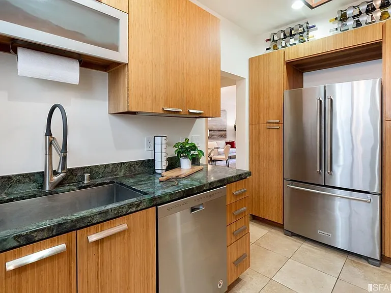 637 Powell St #102 — Photo 6
