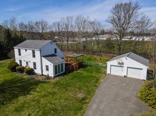 27 Bradford Ln, China, ME 04358