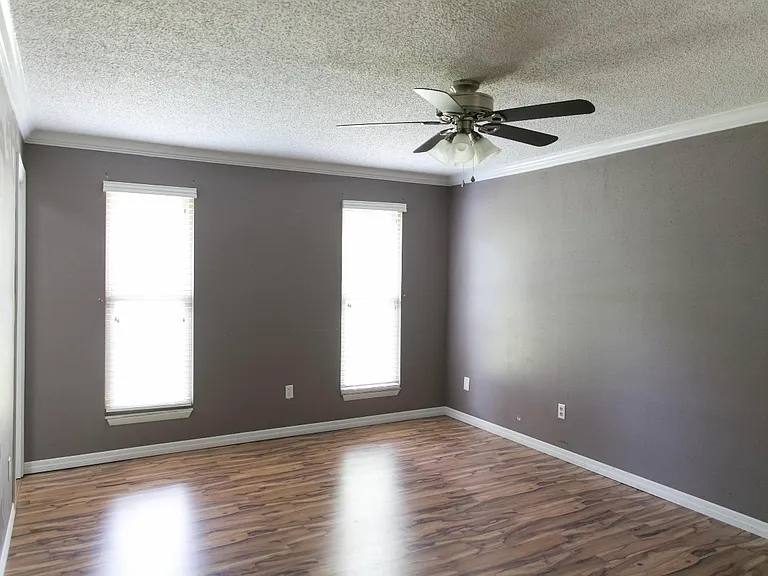 8745 Gum St — Photo 13