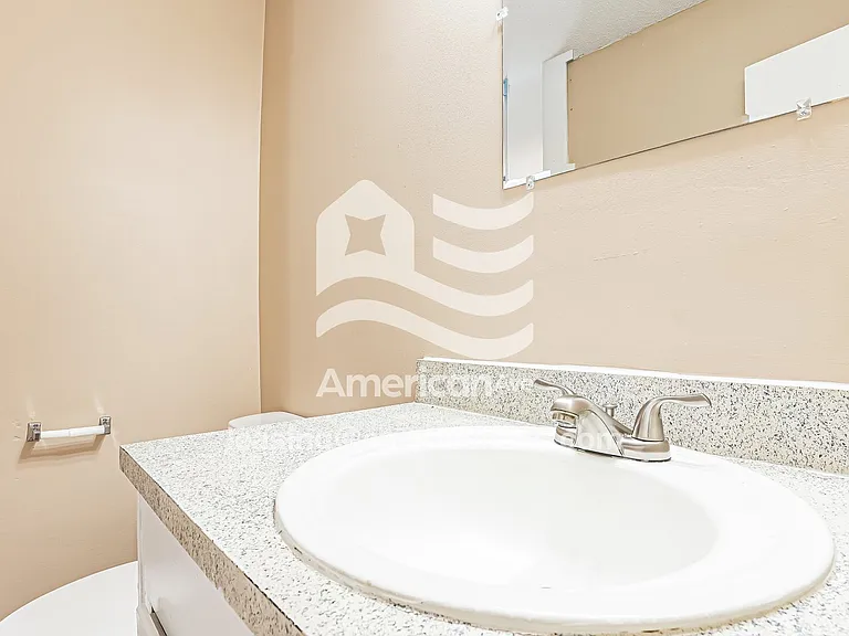 1398_010_main_bathroom_11.jpg