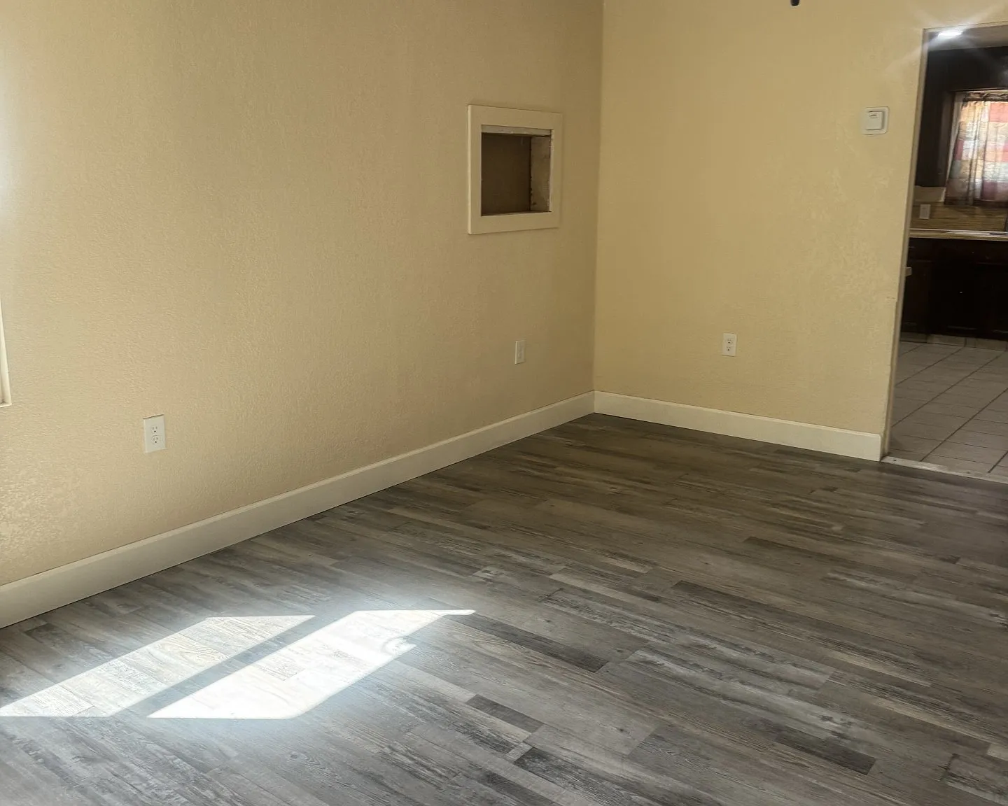 2 bed, 840 sqft, $1,200 — Photo 3