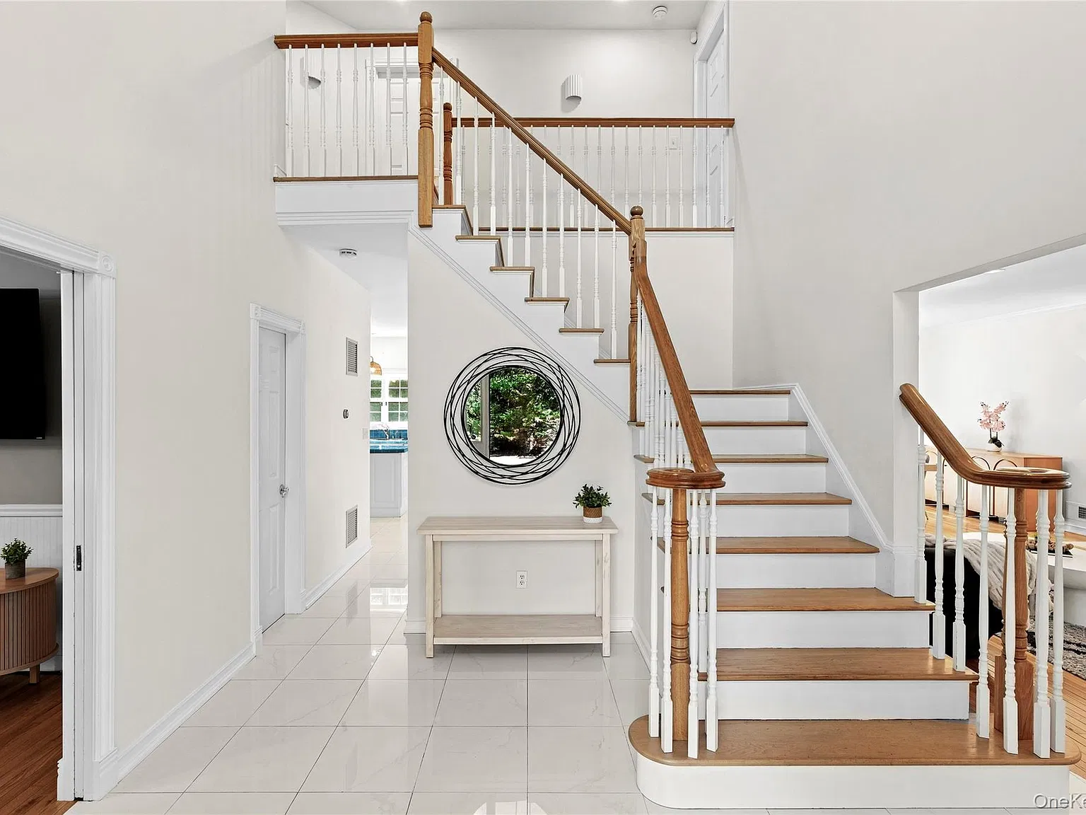 5 bed, 4.5 bath, 4500 sqft, $115,000 — Photo 2