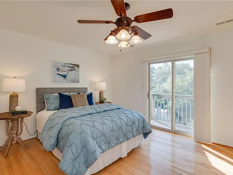 206 64th St #B — Photo 19