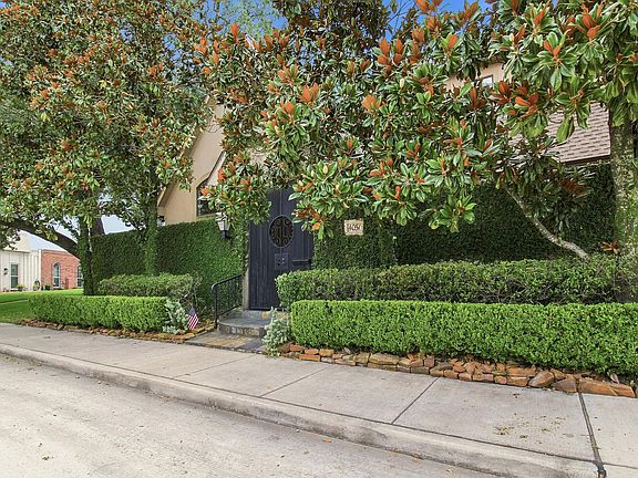 3rd image of 4057 Breakwood Dr