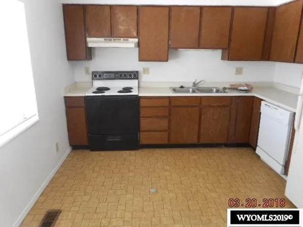 44 Incline Dr, Evanston, WY 82930