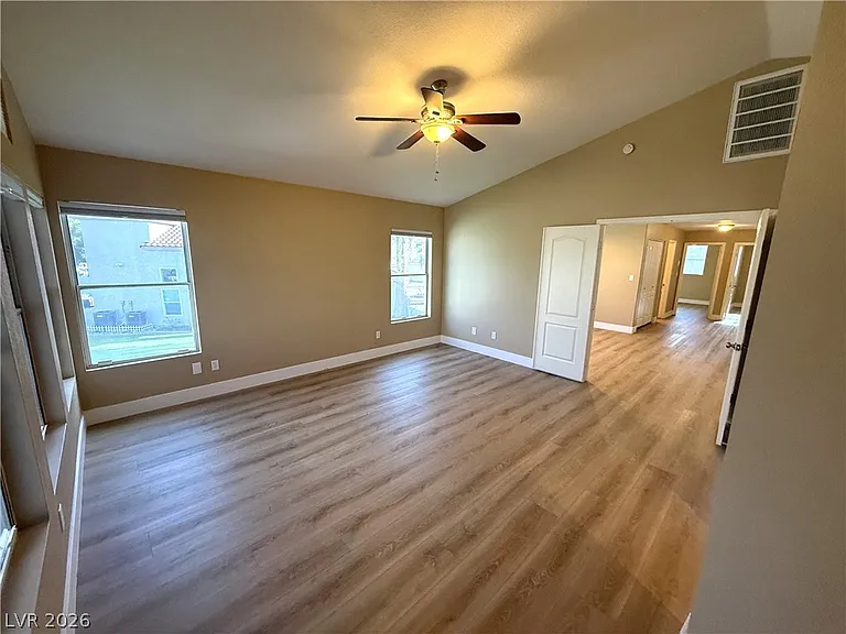136 Serenade Ct — Photo 23