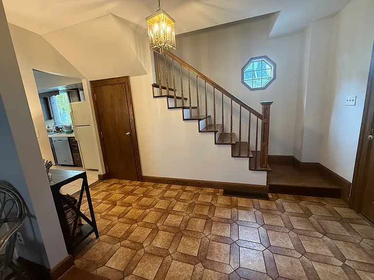 58 Seaview Ave — Photo 6