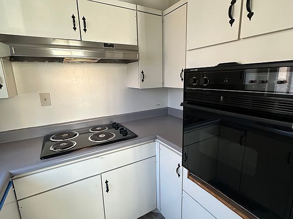 2nd image of 4274-78 3rd Ave
