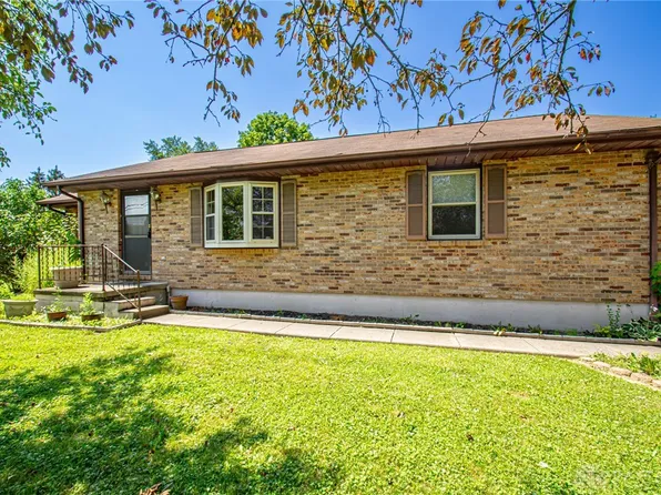 77 Lakengren Dr, Eaton, OH 45320