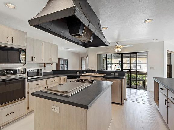 5th image of 21064 Saint Peters Dr