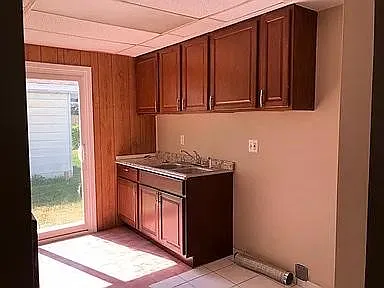 2076 Alberta St — Photo 5