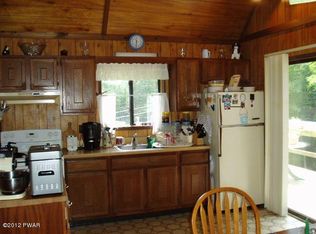 31 Fawn Rd, Hawley, PA 18428