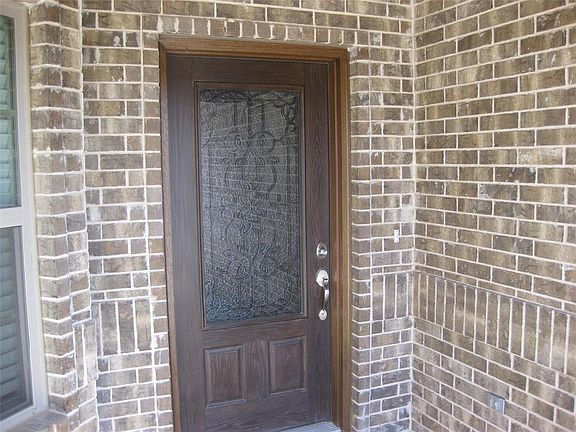 2nd image of 4715 Bering Dr