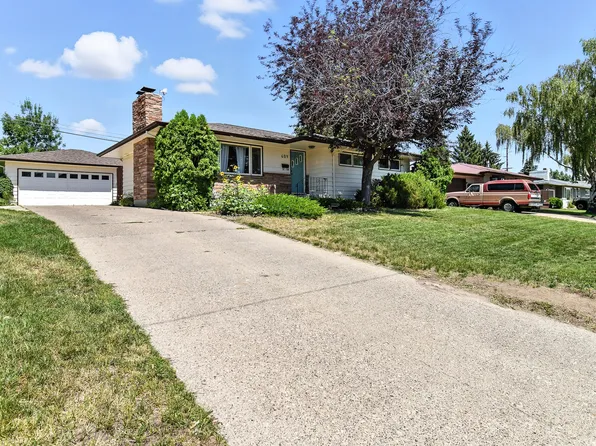 409 Riverview Dr E, Great Falls, MT 59404