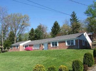 670 W View Dr, Morgantown, WV 26505