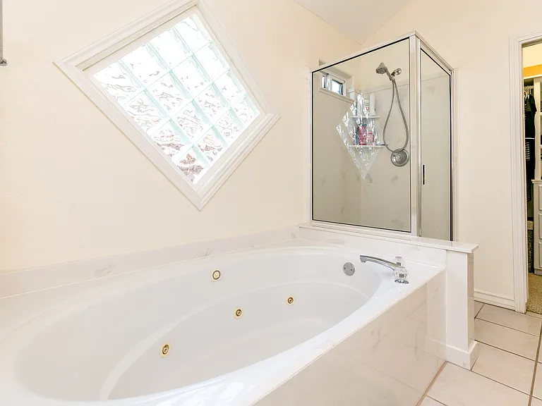 7005 Madiera Dr — Photo 16