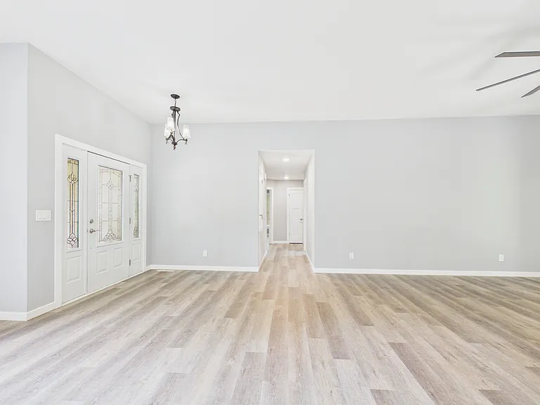 483 Baypoint Dr — Photo 7