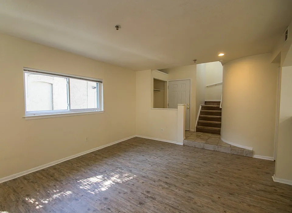 1919 Arapahoe Ave Living Area