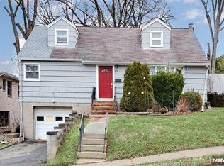 655 Hamilton Ave, Ridgefield, NJ 07657