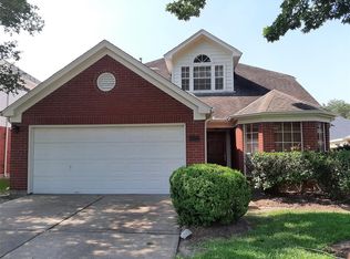 8947 Dawnridge Dr, Houston, TX 77071