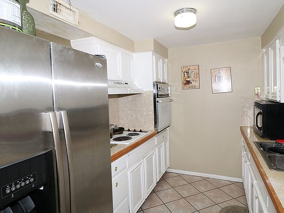 3rd image of 3349 Cantrell St